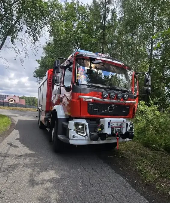 Interwencja OSP Łapanów: rozszczelniona butla z gazem