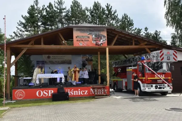 OSP Wiśnicz Mały wzbogaciło się o drabinę mechaniczną i pojazd operacyjny