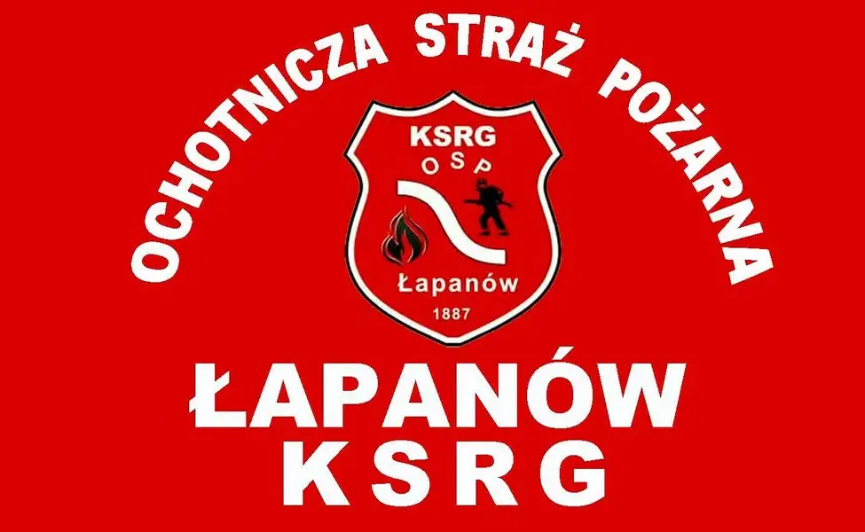 Pochylone drzewo na linie telekomunikacyjne w Łapanowie – interwencja OSP