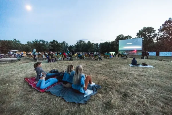 Dziś w Żegocinie: Rodzinne Popołudnie i Kino Plenerowe
