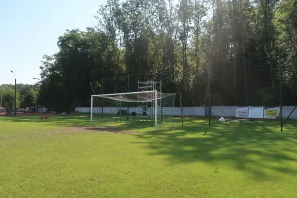 Piłkochwyty na stadionie przy Parkowej – efekt Budżetu Obywatelskiego
