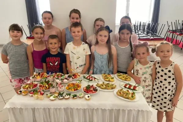 Wakacyjne warsztaty kulinarne w Domu Kultury – dzieci gotowały z pasją