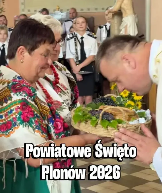 Powiatowe Święto Plonów w Gawłówku: podziękowania dla rolników i międzynarodowe akcenty