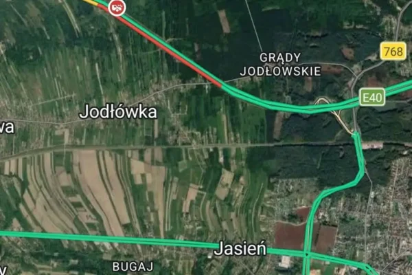 Kolizja na A4 przed węzłem Brzesko – są poszkodowani, służby w akcji