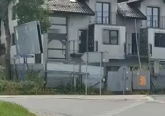 Zderzenie motocykla z samochodem na A4 za Bochnią. Są utrudnienia
