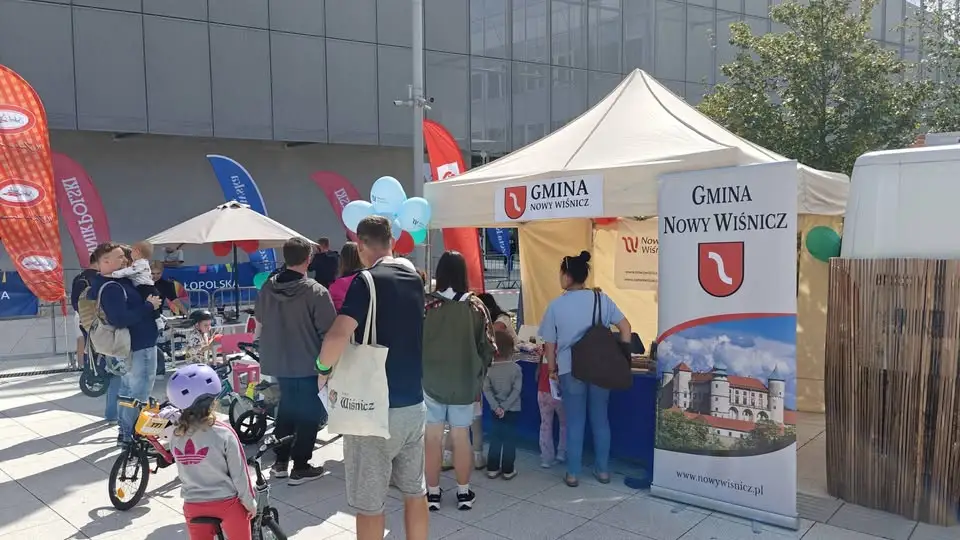 Gmina Nowy Wiśnicz promuje się na pikniku w Krakowie