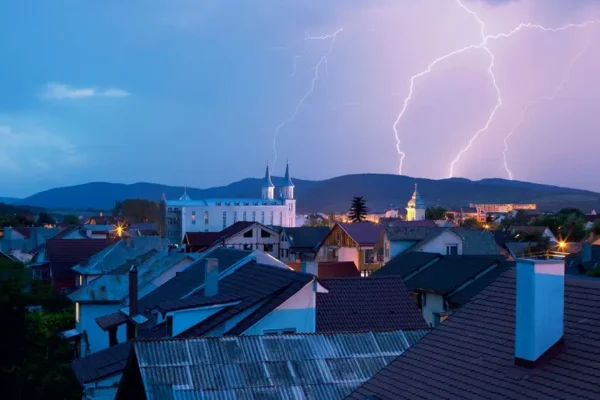 Ostrzeżenie IMGW: Burze i silny wiatr w powiecie bocheńskim