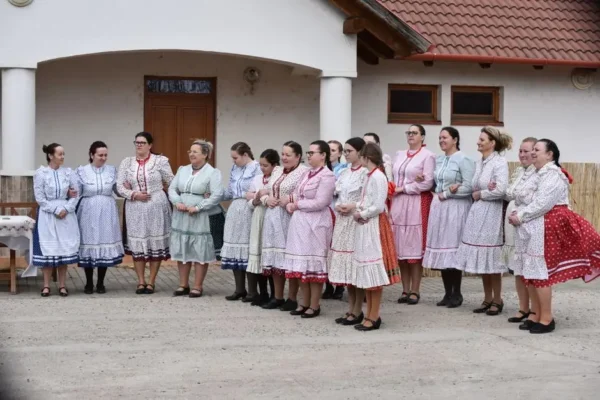 Dożynki w gminie Bochnia: barwny korowód przeszedł ulicami