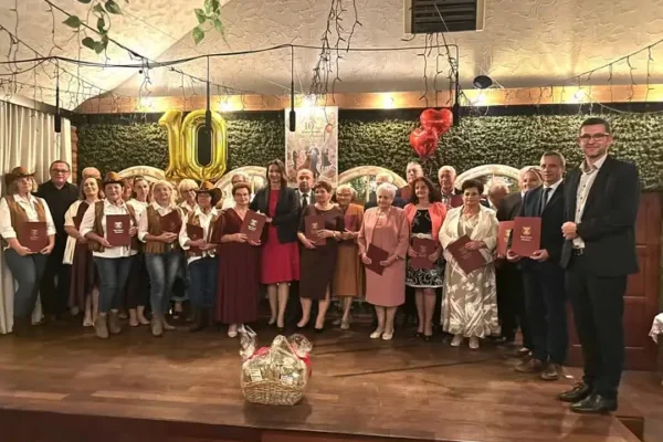 Klub Seniora „Bez Ograniczeń” w Rzezawie świętował 10-lecie