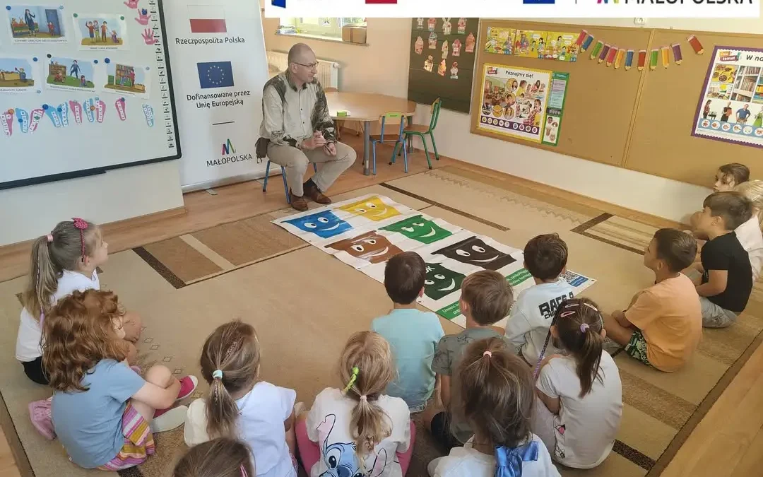 Przedszkolaki z Gminy Rzezawa uczą się segregacji odpadów