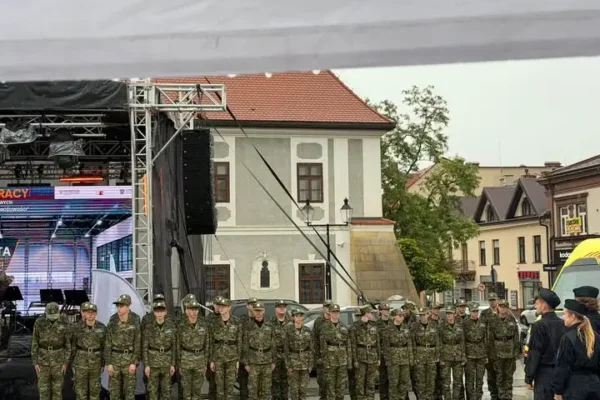 Klasy mundurowe z Żegociny na Targach Pracy Służb Mundurowych w Bochni