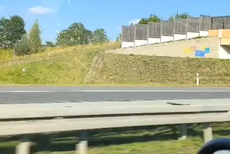 Kolizja na A4 pod Bochnią. Autostrada zablokowana, 40 osób w autobusie