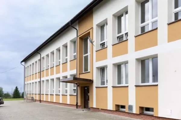 Gmina Łapanów zakończyła termomodernizację szkoły i przedszkola za ponad 2,6 mln zł
