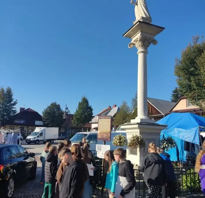 Lipnica Murowana: Uczniowie odkrywali historię miasta w grze terenowej