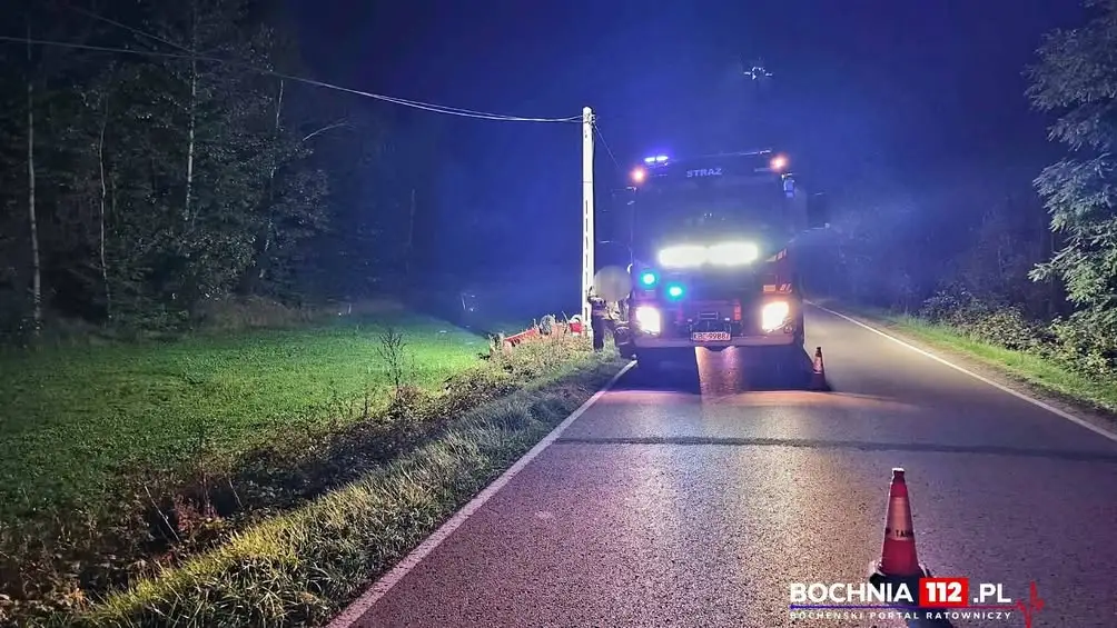 Kolizja z dziką zwierzyną w Tarnawie – jedna osoba poszkodowana
