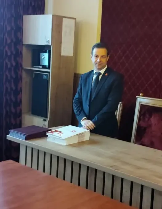 Gmina Łapanów nagrodziła 21 stypendystów. Wójt wręczył nagrody w Święto Edukacji