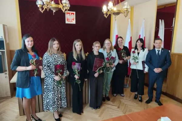 Nagrody Wójta Gminy Łapanów dla nauczycieli z okazji Dnia Edukacji Narodowej