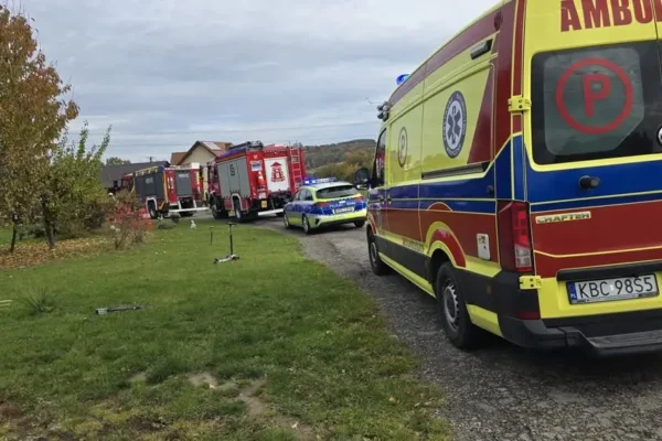 Akcja ratunkowa w Grabiu po sygnale eCall z samochodu osobowego